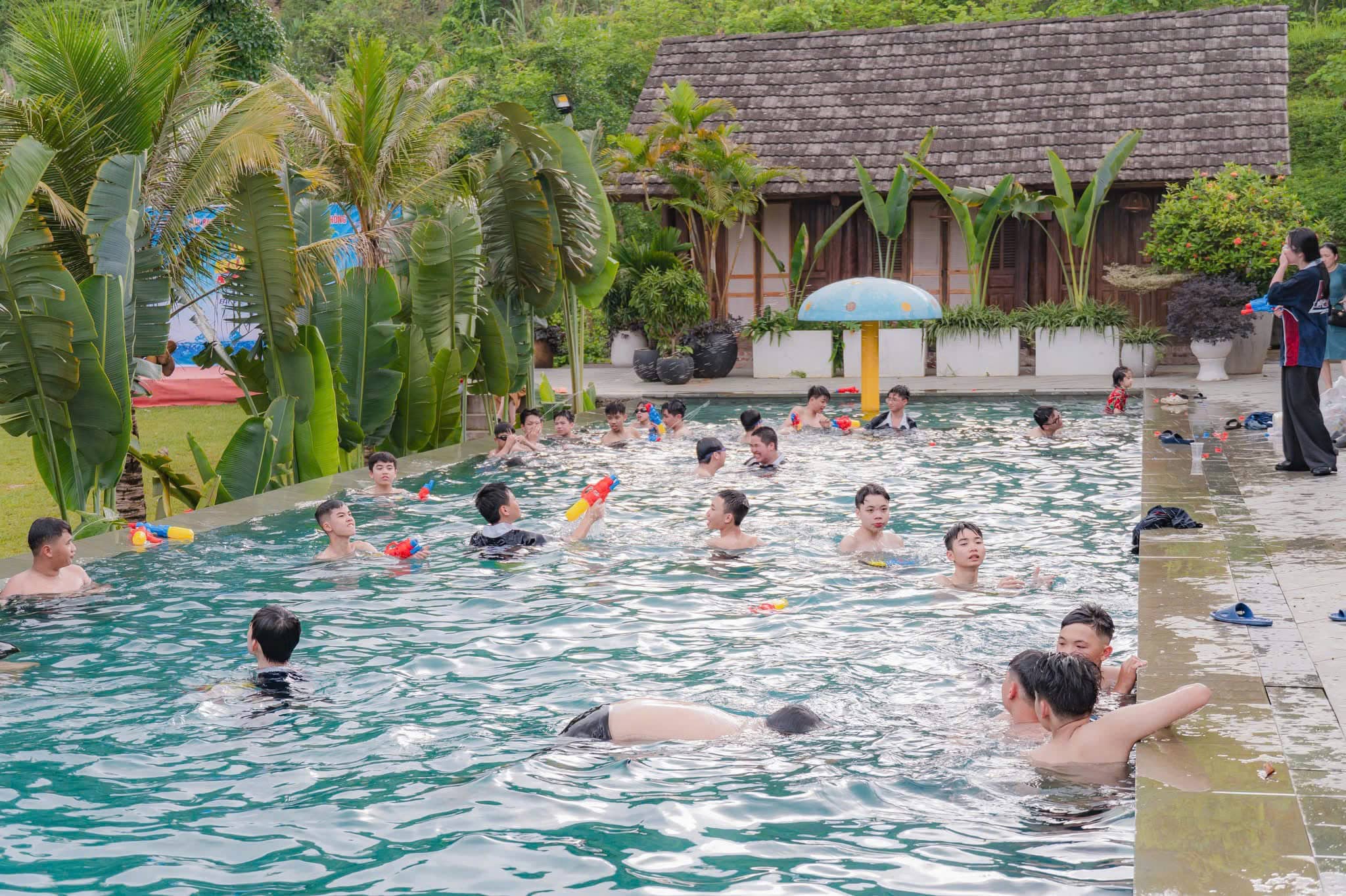 Nhà sàn nhỏ - Ảnh 11
