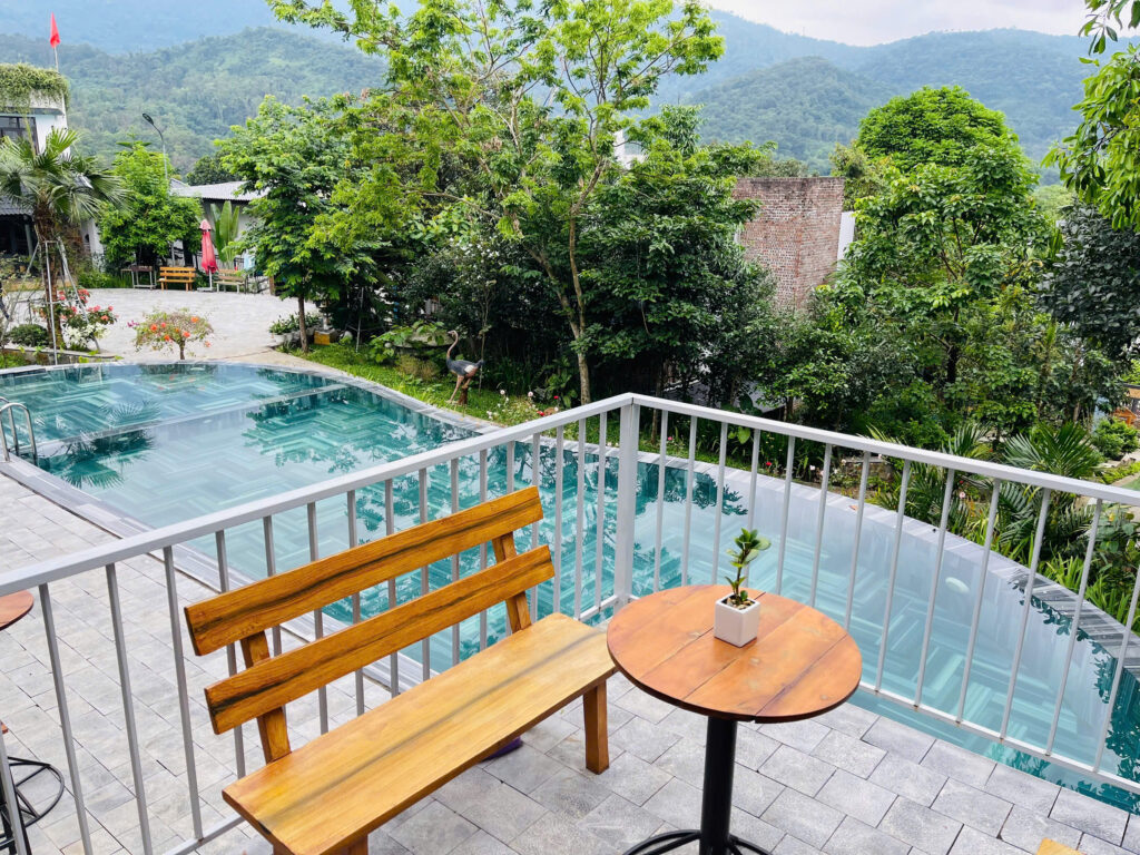 bể bơi